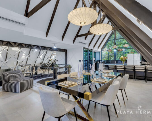 Black & White Villa Luxury Rental